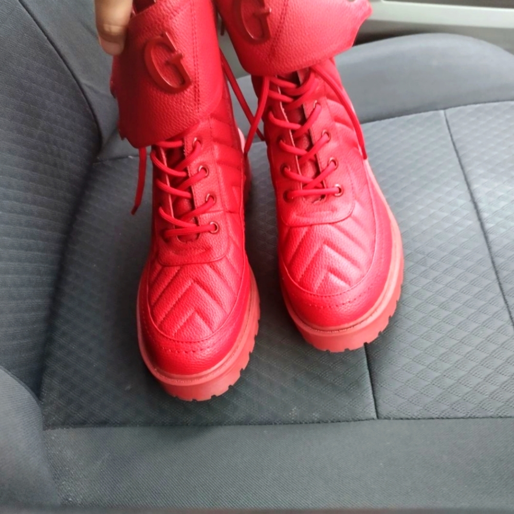 Guess boots brand new 8 1/2